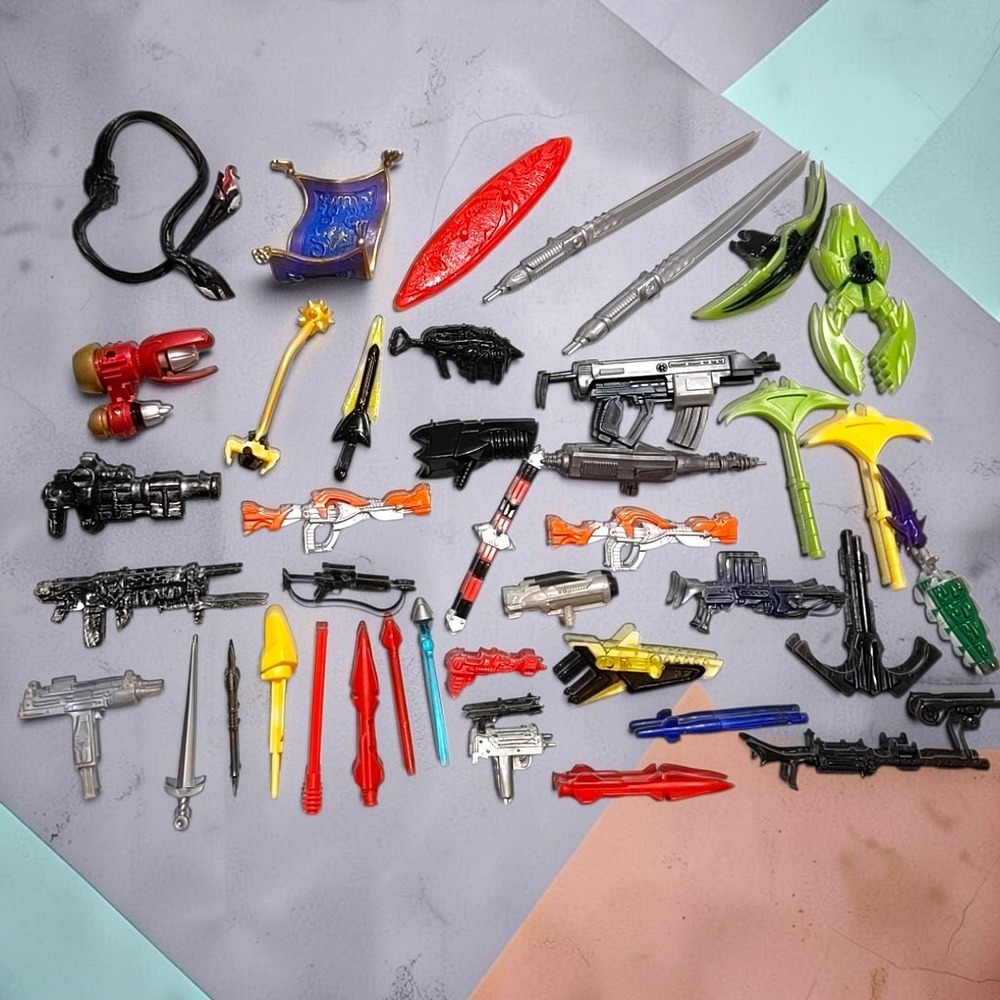 VTG Action Figure Weapons Lot Guns Missiles Swords Accessories Blasters 40 Pcs